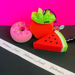 VS PINK Bubble Babes Sponge